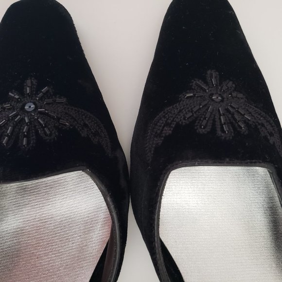 OUTLINE Black Velvet Kitten heels shoes Beaded detail - Picture 5 of 9